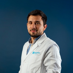 Dr. Alejandro Rojas